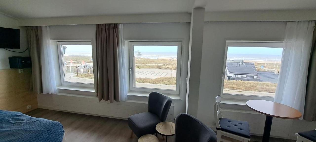 Bed&Breakfast Aan Strand Katwijk aan Zee Esterno foto